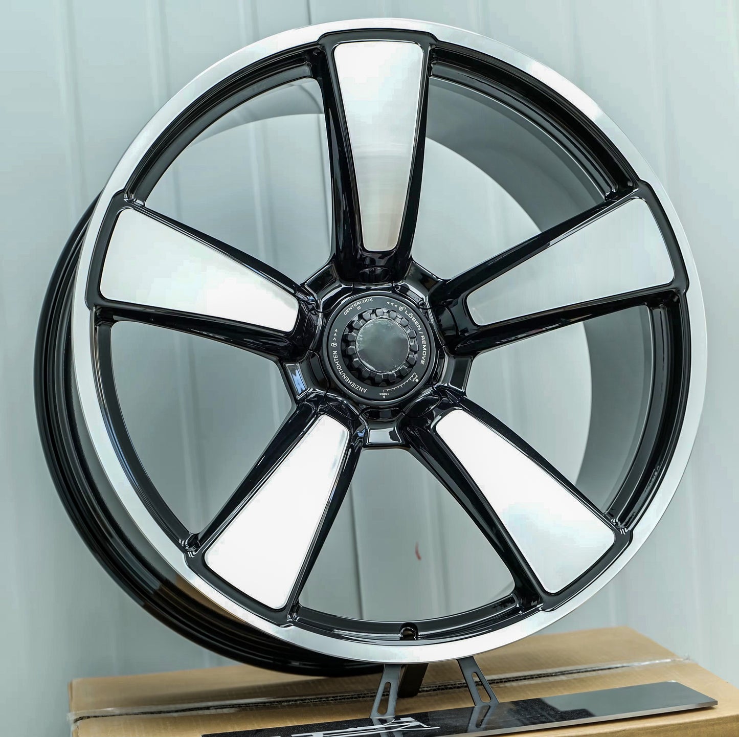 OEM+ Porsche GTS/Centerlock Wheels