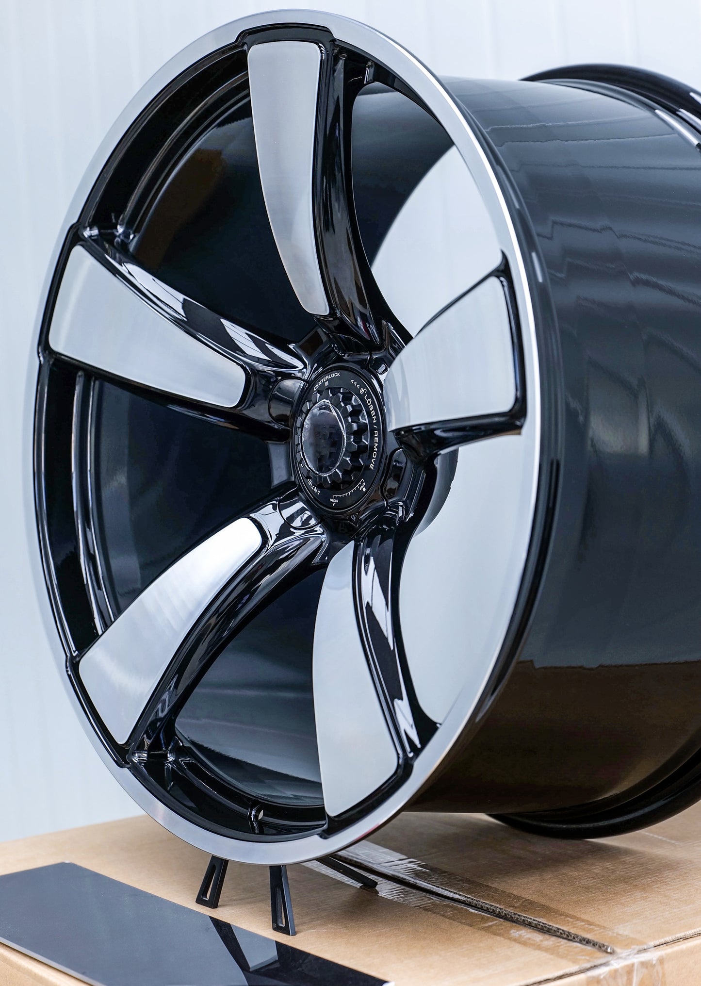 OEM+ Porsche GTS/Centerlock Wheels